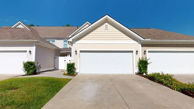 790 Pickering Dr.