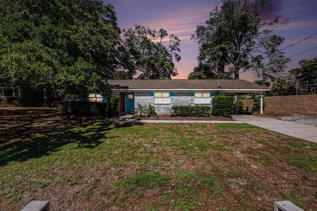 2307 Curley St.