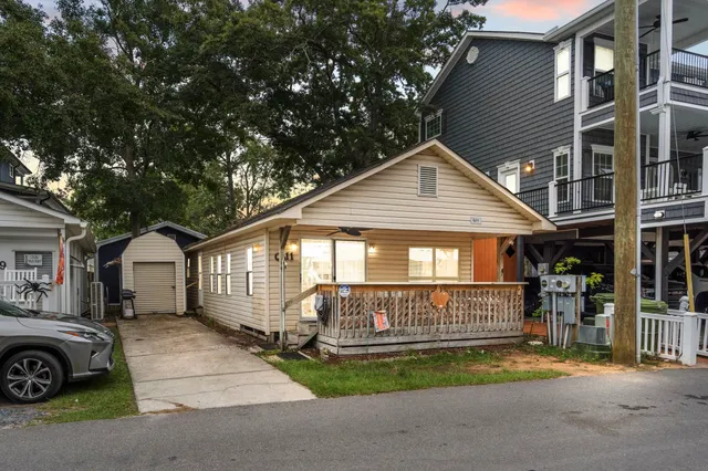 6001 - Q-11 S Kings Hwy.
