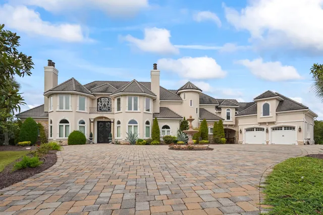 2715 Ships Wheel Dr.
