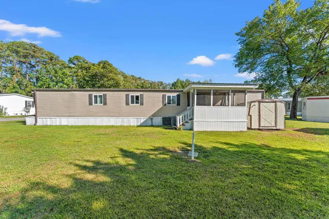 1415 Circle Dr.