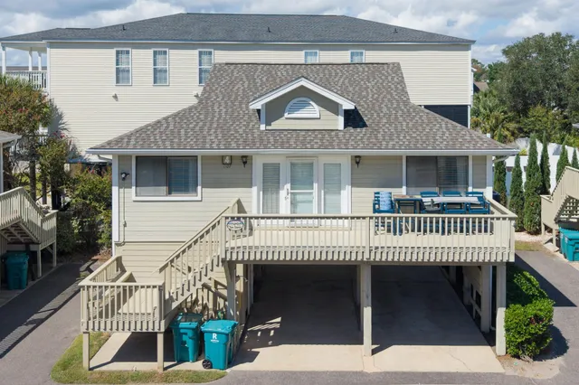 1107 N Waccamaw Dr.