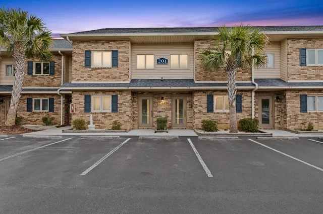 201 Double Eagle Dr.