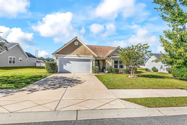 3413 Holly Loop