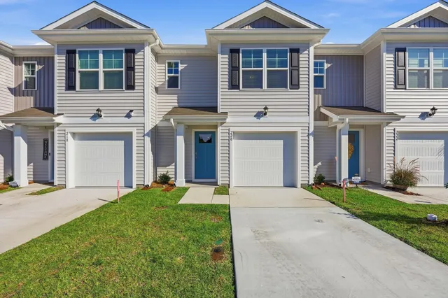 220 Bayou Loop