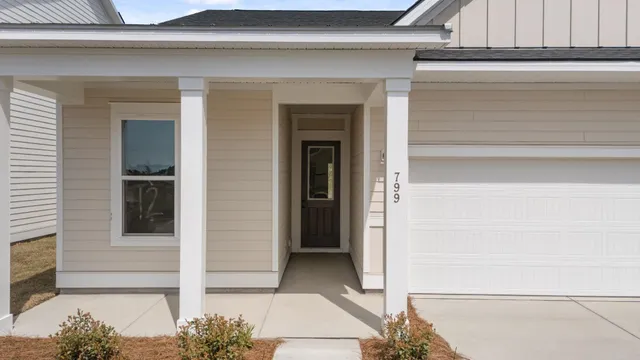 536 Waters Edge Dr.